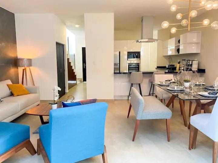 Elegante Y Preciosa Casa Con Excelente Ubicacion Vila Cancún Exterior foto